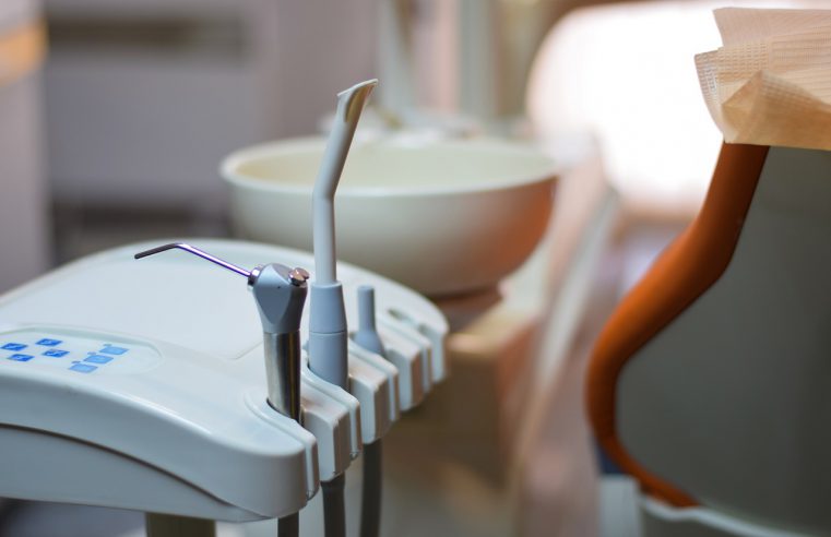 klinika stomatologiczna, dentysta