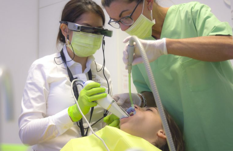 stomatologia, dentysta