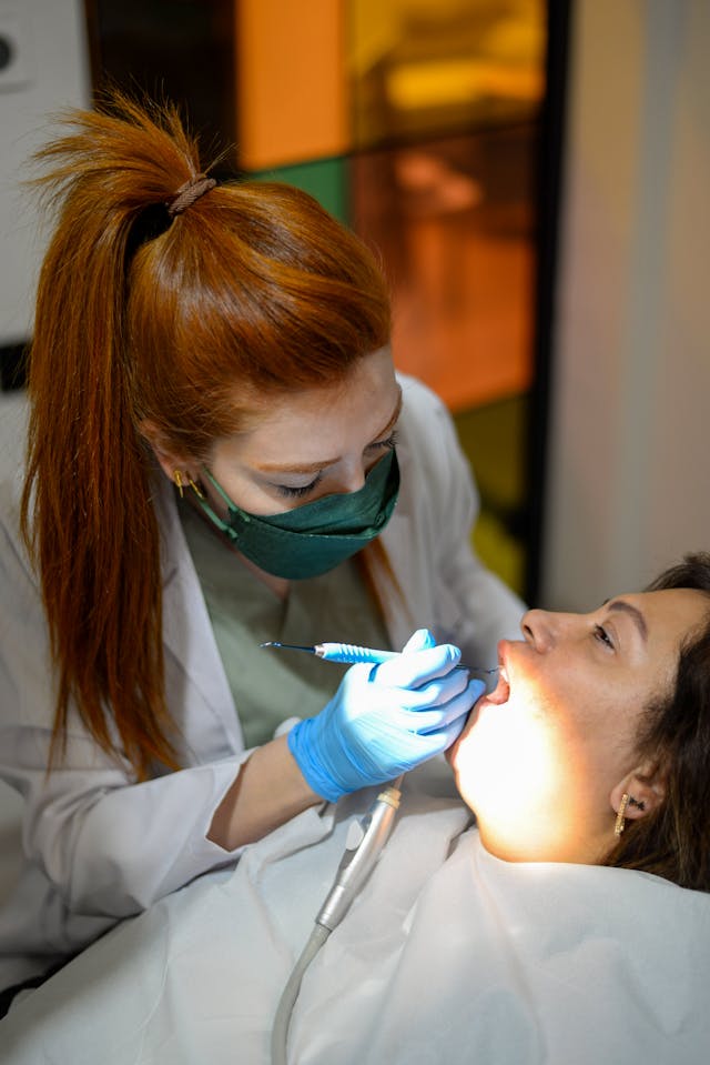 Implanty zębowe na jednej wizycie – czy to możliwe?