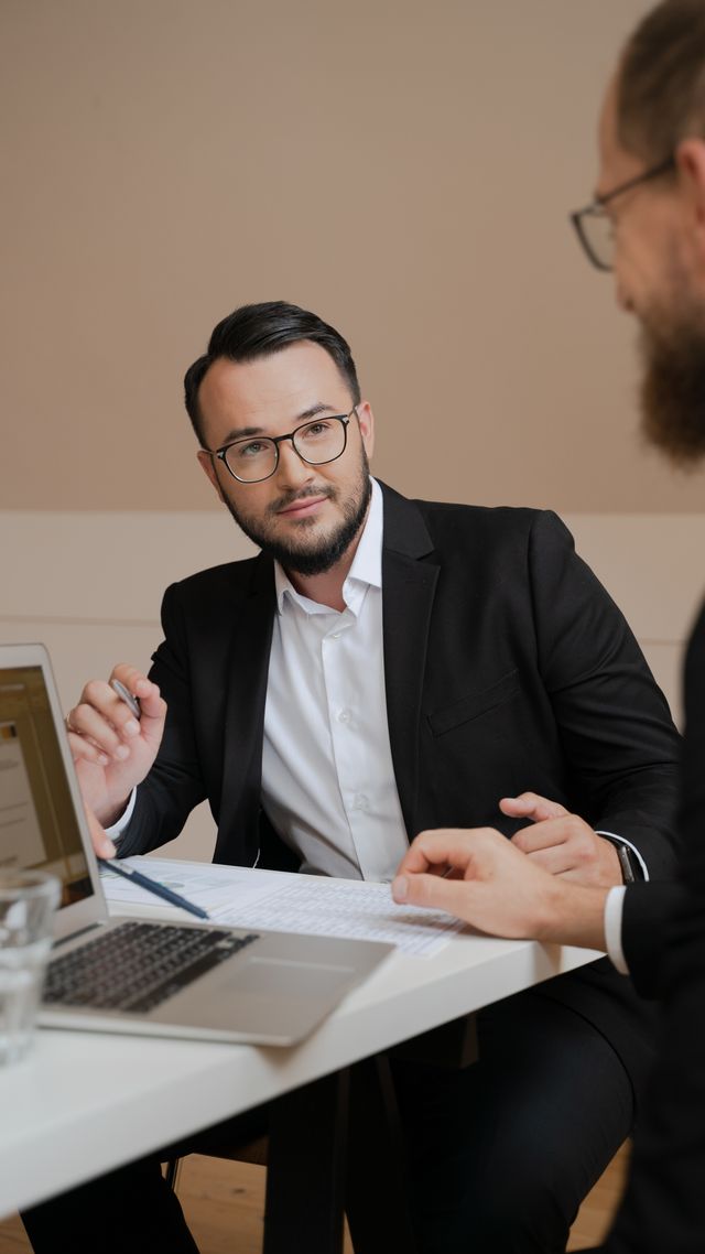 Czy przed spotkaniem z kancelarią restrukturyzacyjną trzeba znać dokładną wysokość wszystkich długów?